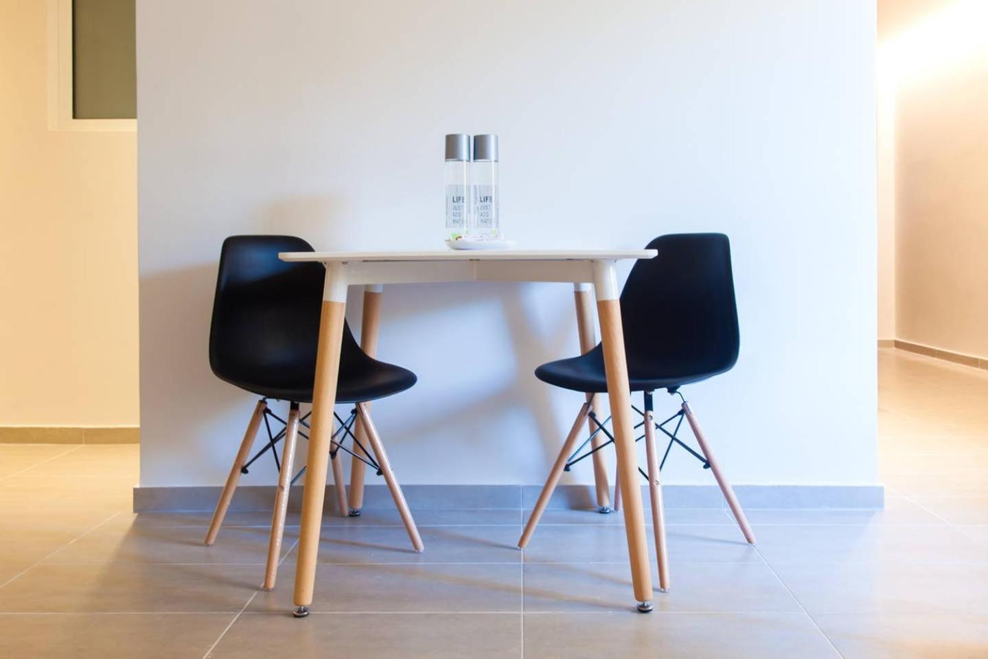 Toni'S Charming Apartment In The Thisseo Station Афіни Екстер'єр фото
