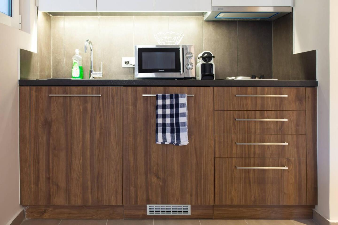 Toni'S Charming Apartment In The Thisseo Station Афіни Екстер'єр фото