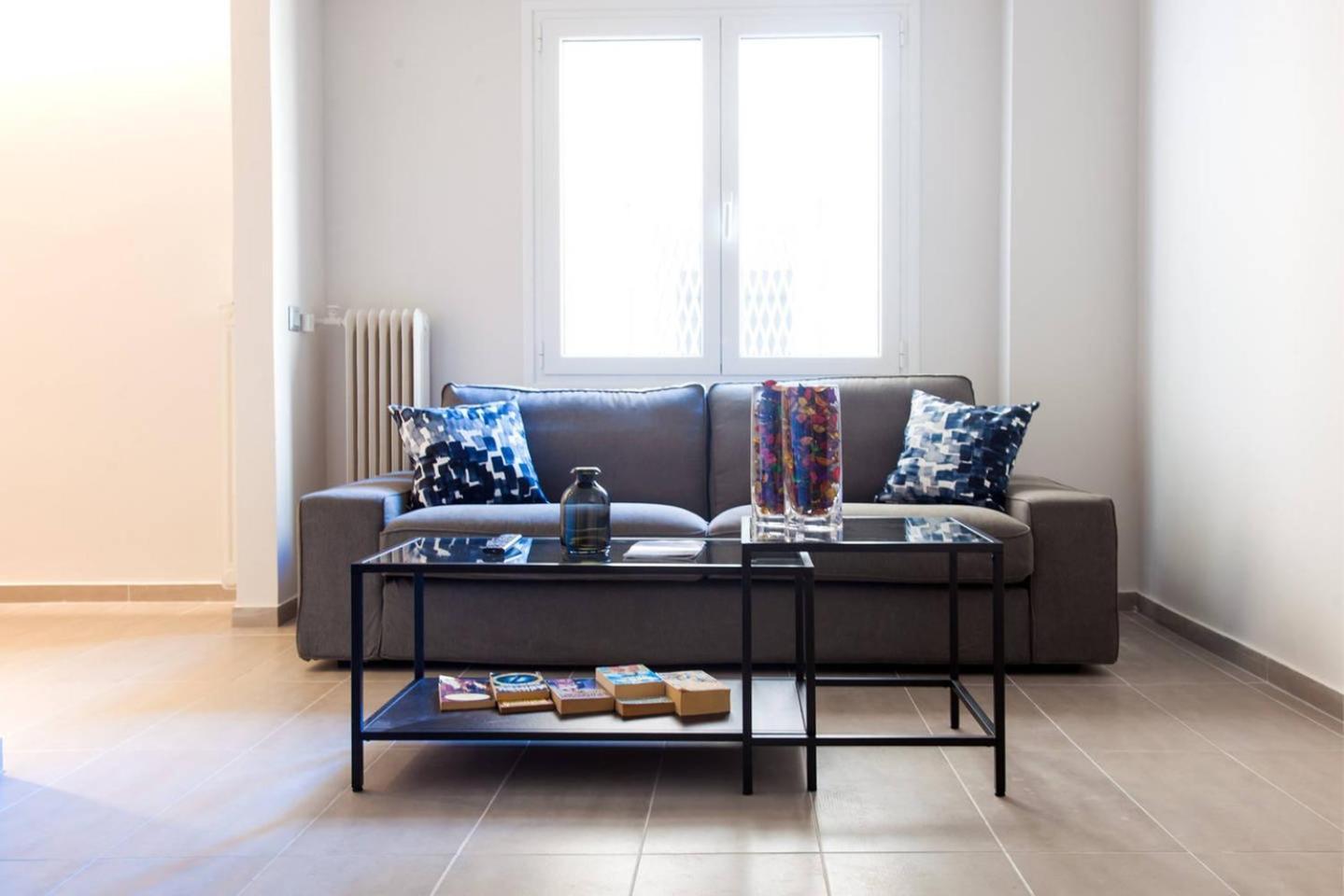 Toni'S Charming Apartment In The Thisseo Station Афіни Екстер'єр фото
